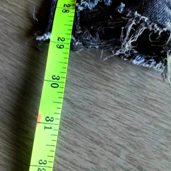 American Eagle Size 2 Long like new - Picture 5 of 5